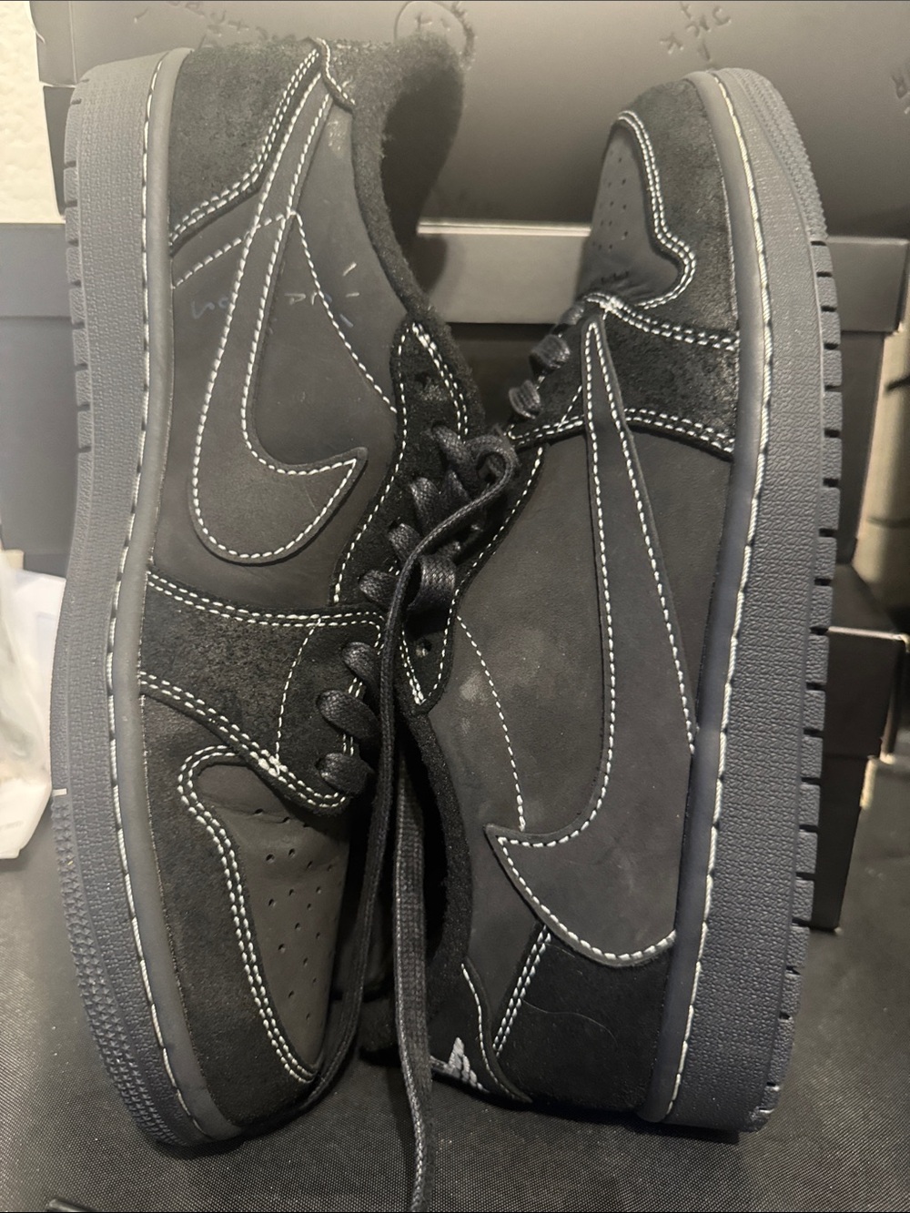 Jordan 1  Black Phantom Men's Low-Top Athletic Sneakers - Black